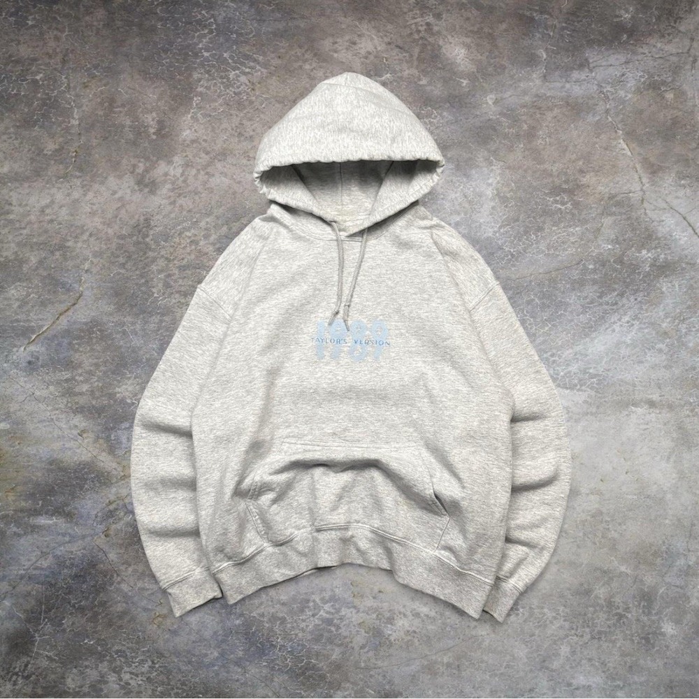 Taylor Swift 1989 " Taylors Version" Women's Size Large Hoodie  - Grey & Blue